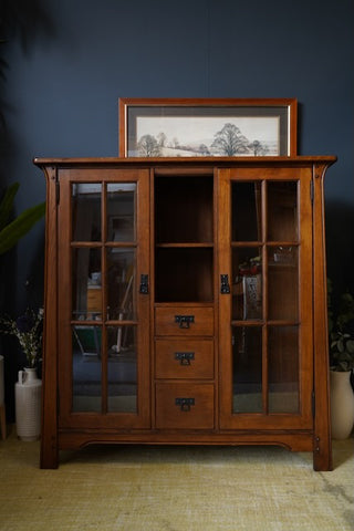 Old Charm Style Solid Oak Dresser Very Heavy Display Cabinet Storage