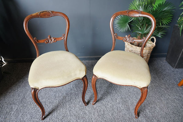Antique sales balloon chair