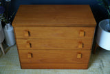 Vintage Mid-Century Stag Chest of Drawers – Timeless British Craftsmanship