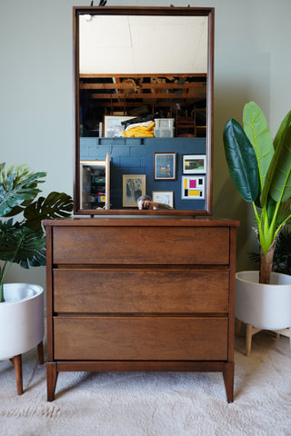 Peppler Furniture Co. 'The Hanover Line' Three-Drawer Dresser & Mirror in Figured Walnut – Canada, c. 1960s