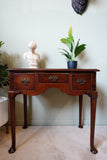 Victorian Queen Anne Style Lowboy in Figured Mahogany – United Kingdom, c.1880