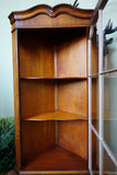 Antique Georgian Style Glazed Corner Cabinet in Figured burr Walnut – United Kingdom, Late 19th / Early 20th Century
