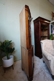 Antique Georgian Style Glazed Corner Cabinet in Figured burr Walnut – United Kingdom, Late 19th / Early 20th Century