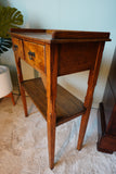 Edwardian Side Table with Burr Drawers in Solid Oak – United Kingdom, Edwardian Era (c. 1900-1910)