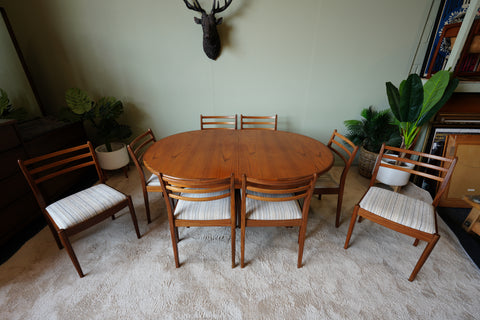 Victor B. Wilkins G-Plan Fresco Extending Dining Table & 8 Chairs in Teak – United Kingdom, 1960s