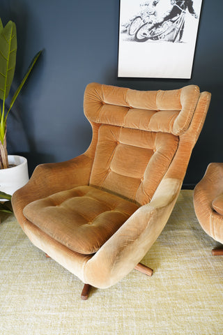 Mid Century Pair of Statesman Parker Knoll Armchairs Mustard