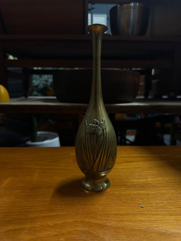 Arts & Crafts Repoussé Iris Solifleur Vase in Brass – United Kingdom, circa 1900