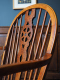 Antique 19th Century Elm & Fruitwood Wheel-back Country Elbow Chair - erfmann-vintage