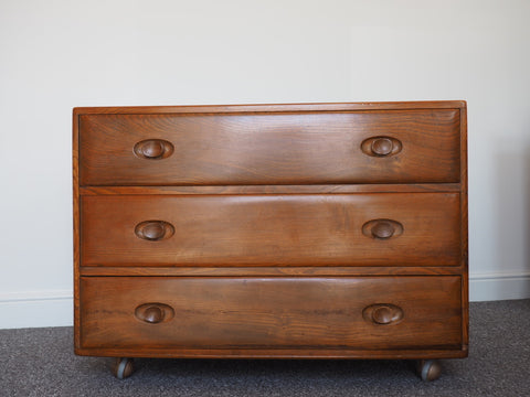 1950s Ercol Elm Wood Chest of Drawers - erfmann-vintage